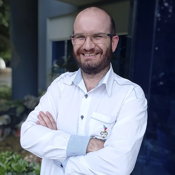 DENYS DANTAS DENYS DANTAS